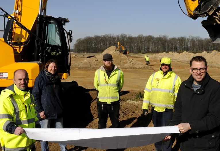 Baustelle Gruppenbild fünf Personen